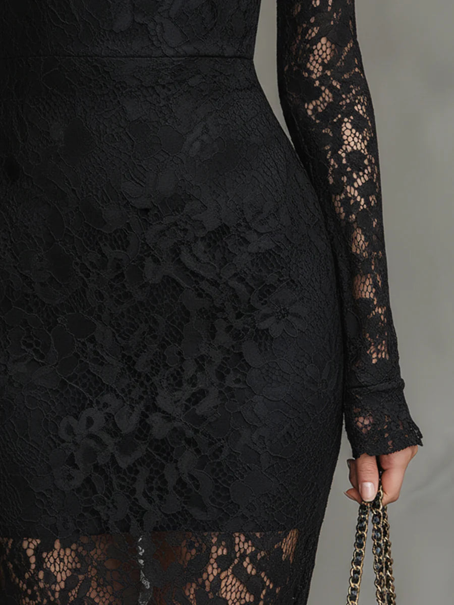 Teresa - Elegant Maxi Fishtail Dress in Stretch Black Lace